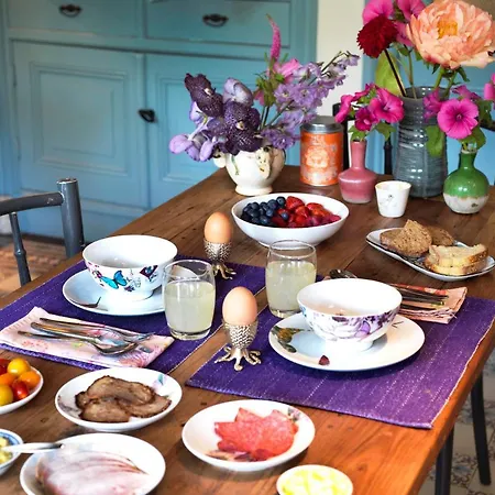 Nicola Bed & Breakfast 2*
